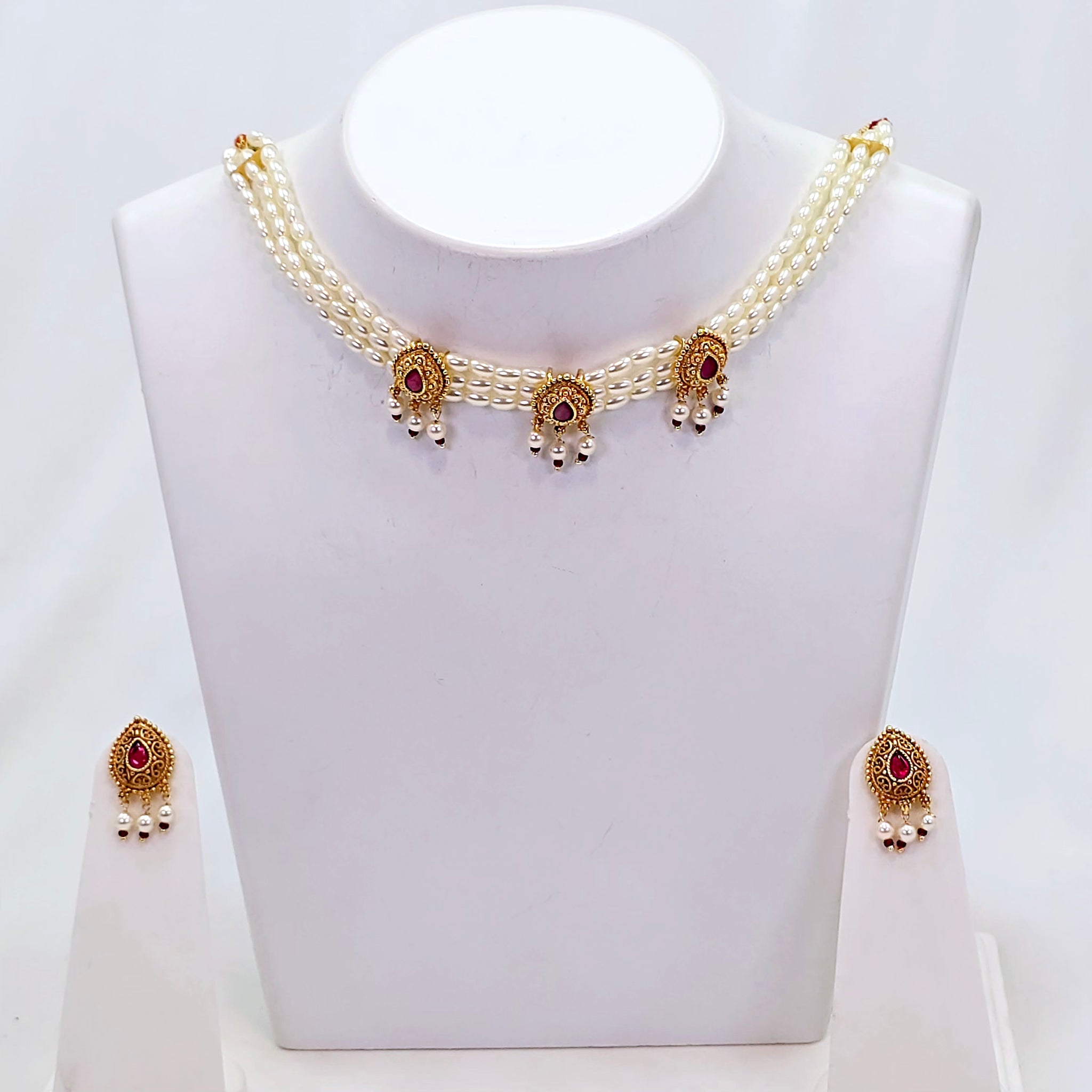 The Eksha Moti Necklace