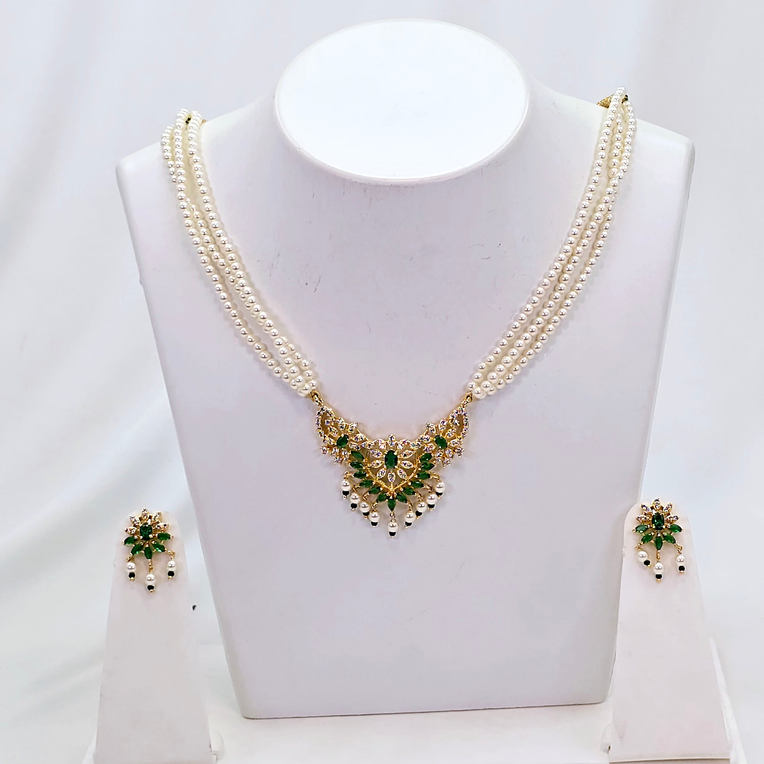 The Kinjal Moti Necklace