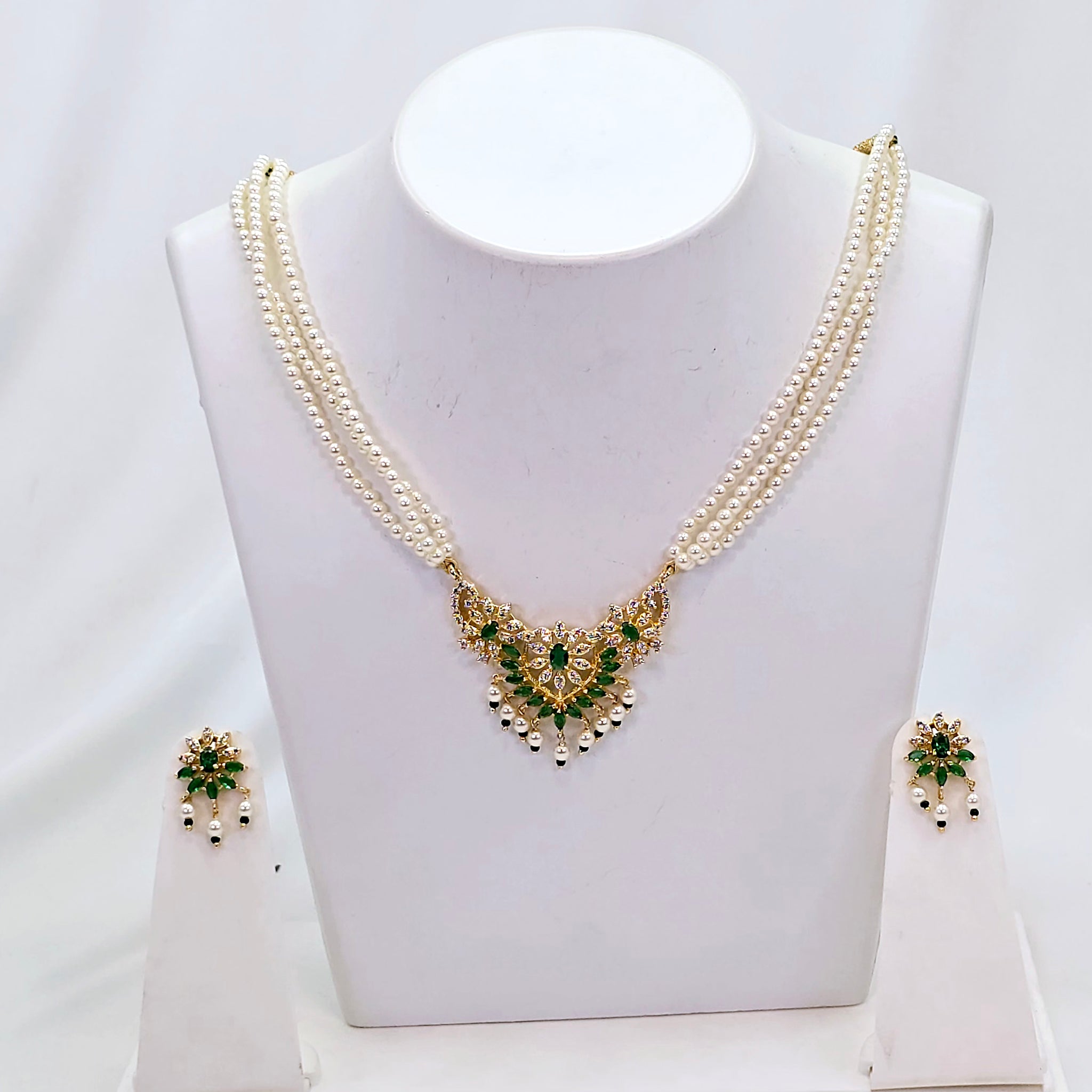 The Kinjal Moti Necklace