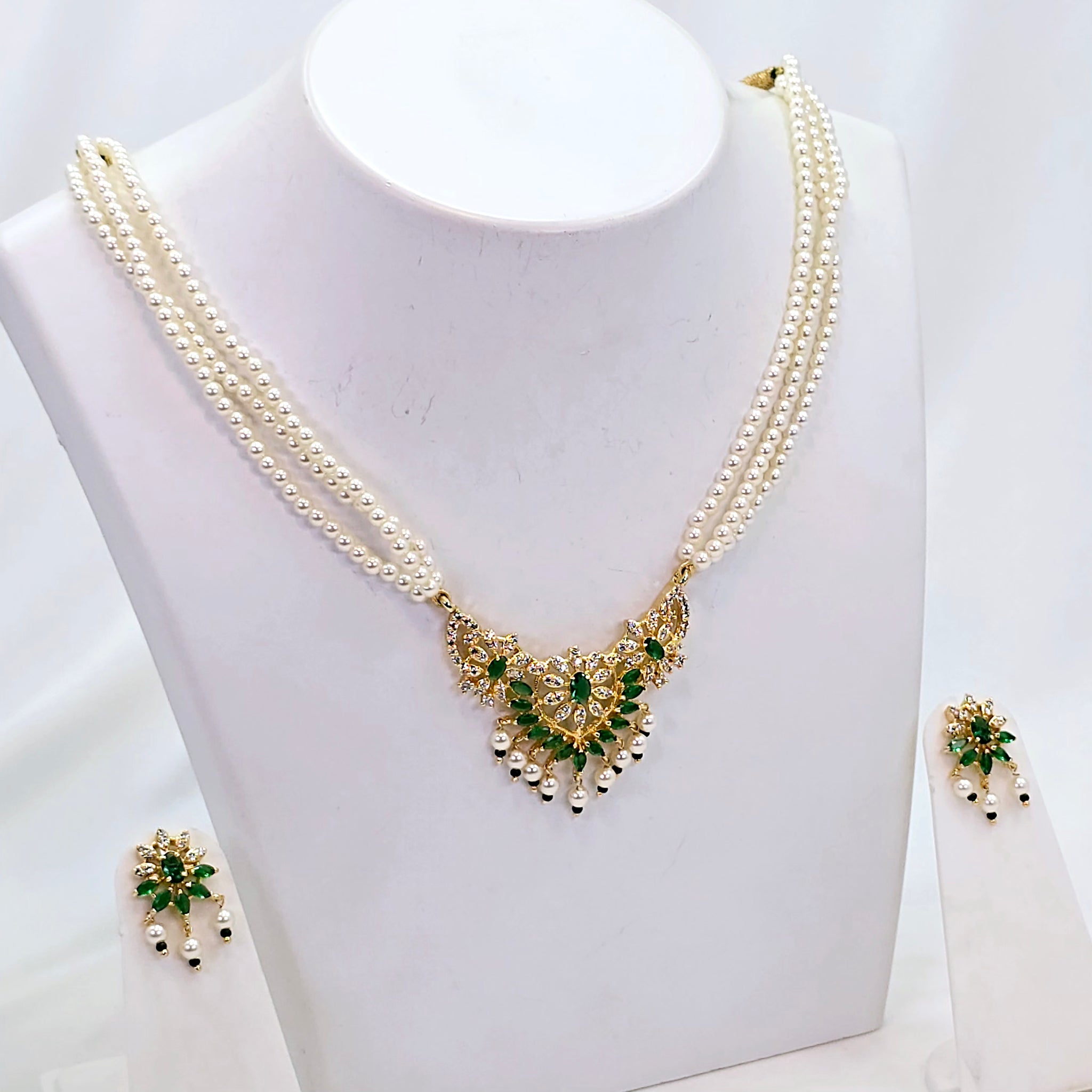 The Kinjal Moti Necklace