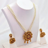 The Malini Moti Necklace