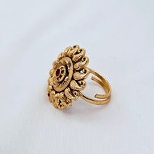 The Alka Kempu Ring
