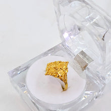 The Prathana Goldforming Ring