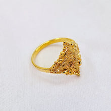 The Prathana Goldforming Ring