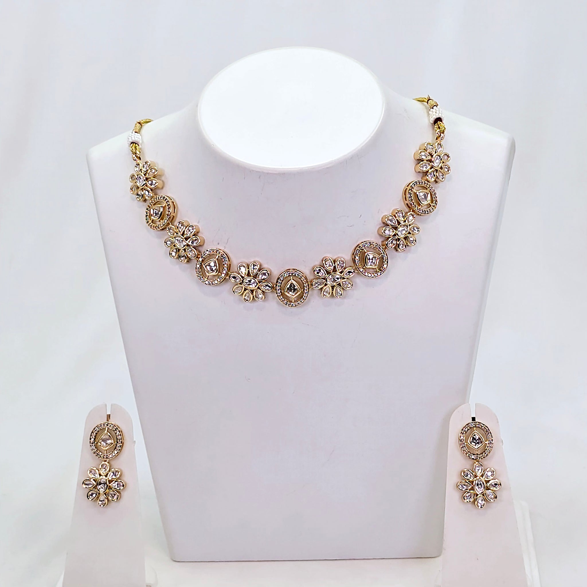 The Elinda Rosegold A.D Necklace