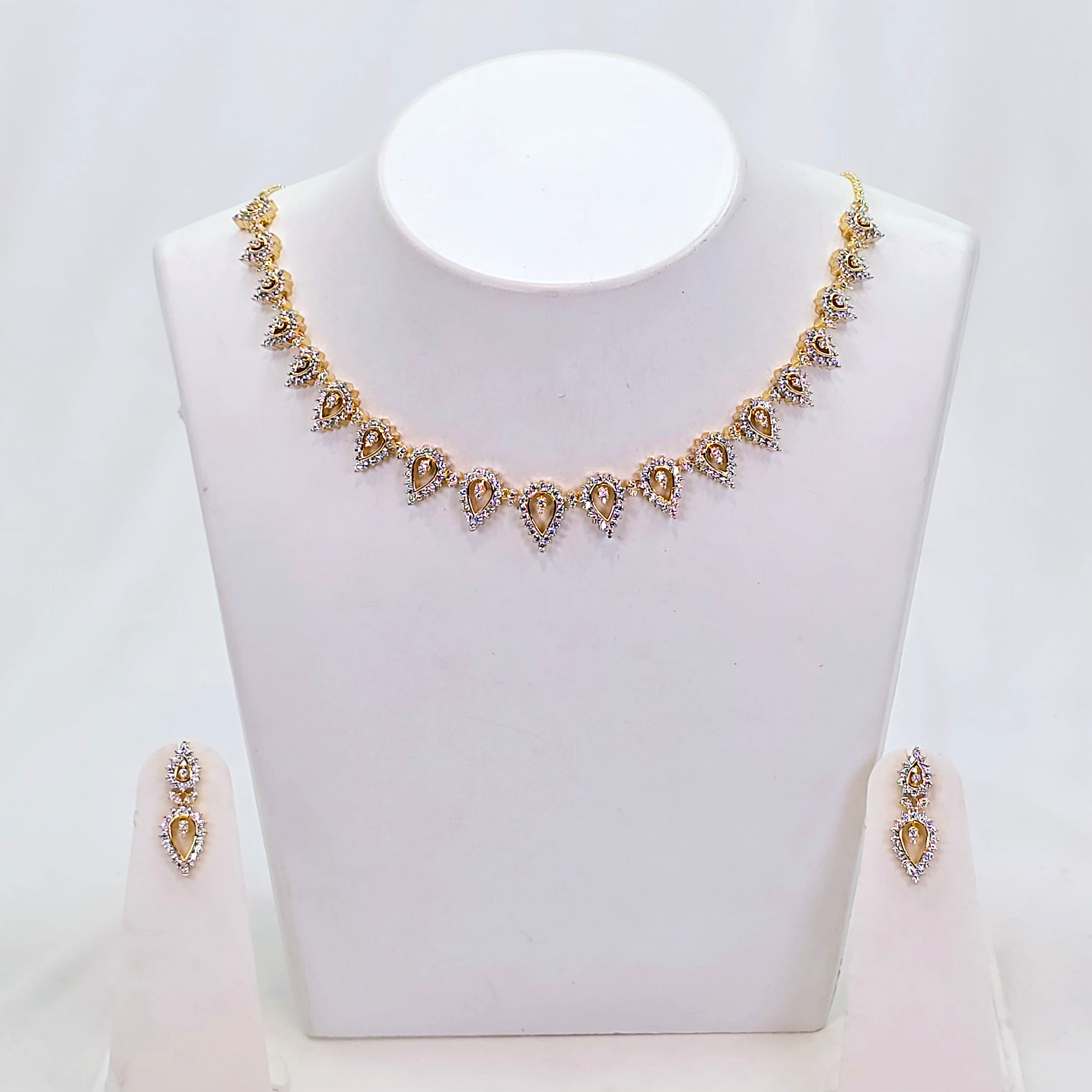 The Salome Yellowgold A.D Necklace