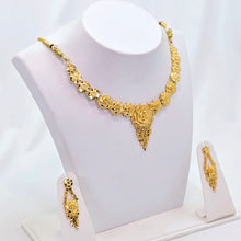 The Rugdhi Goldforming Necklace