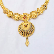 The Karina Goldforming Necklace