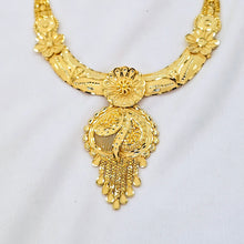 The Arpita Goldforming Necklace