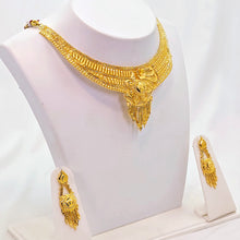 The Anamika Goldforming Necklace