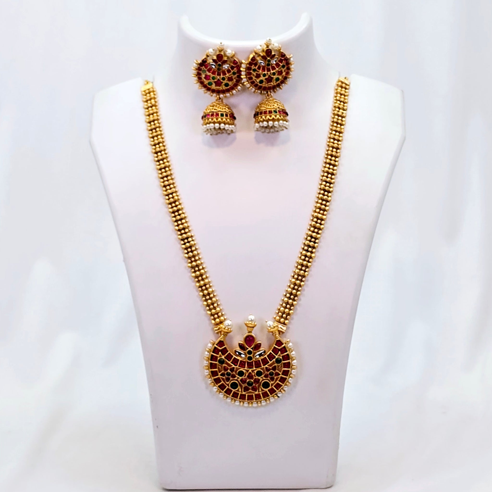 The Indu Kempu Necklace