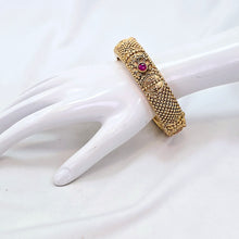 The Indu Rajwadi Bangle