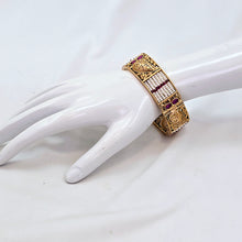 The Ena Rajwadi Bangle