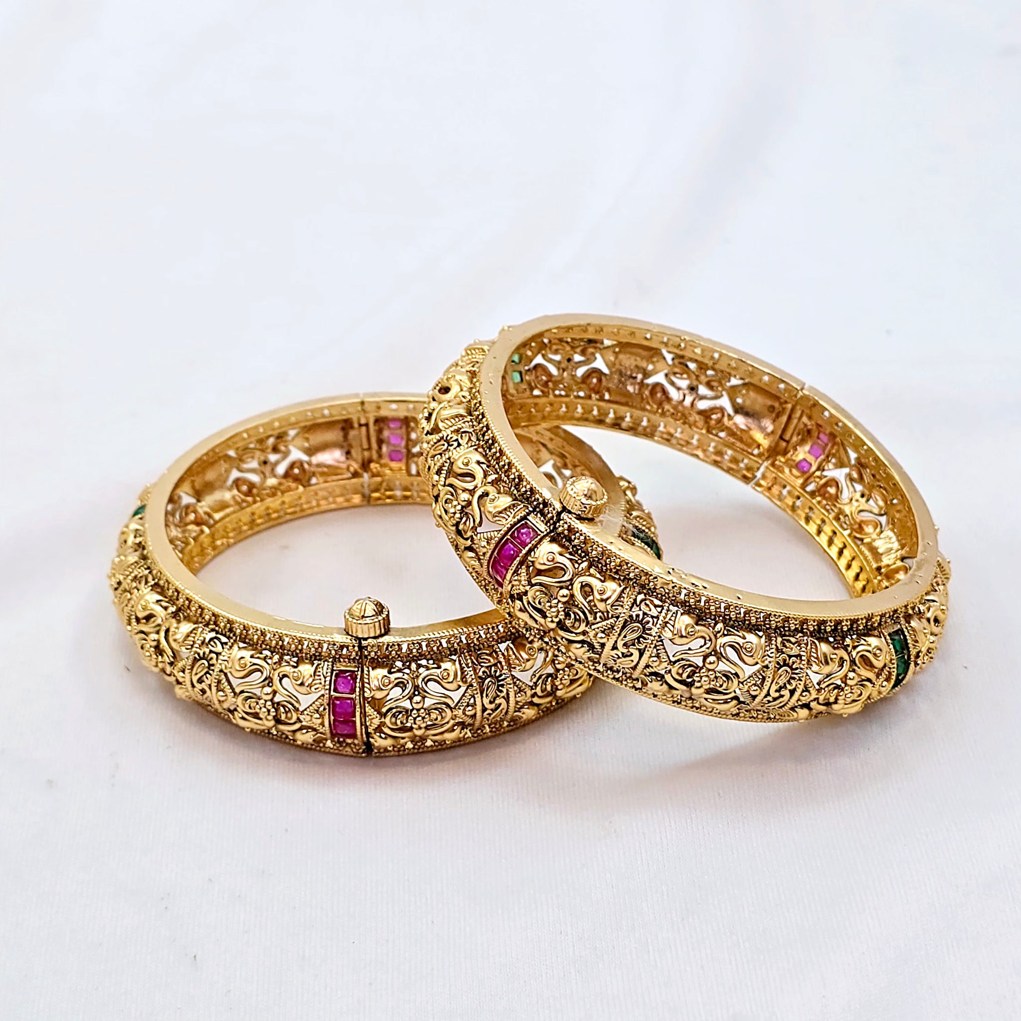 The Ikshana Rajwadi Bangle