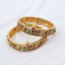 The Idika Rajwadi Bangle