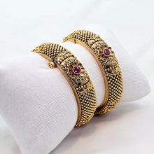The Indu Rajwadi Bangle