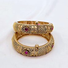 The Indu Rajwadi Bangle