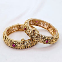The Indu Rajwadi Bangle