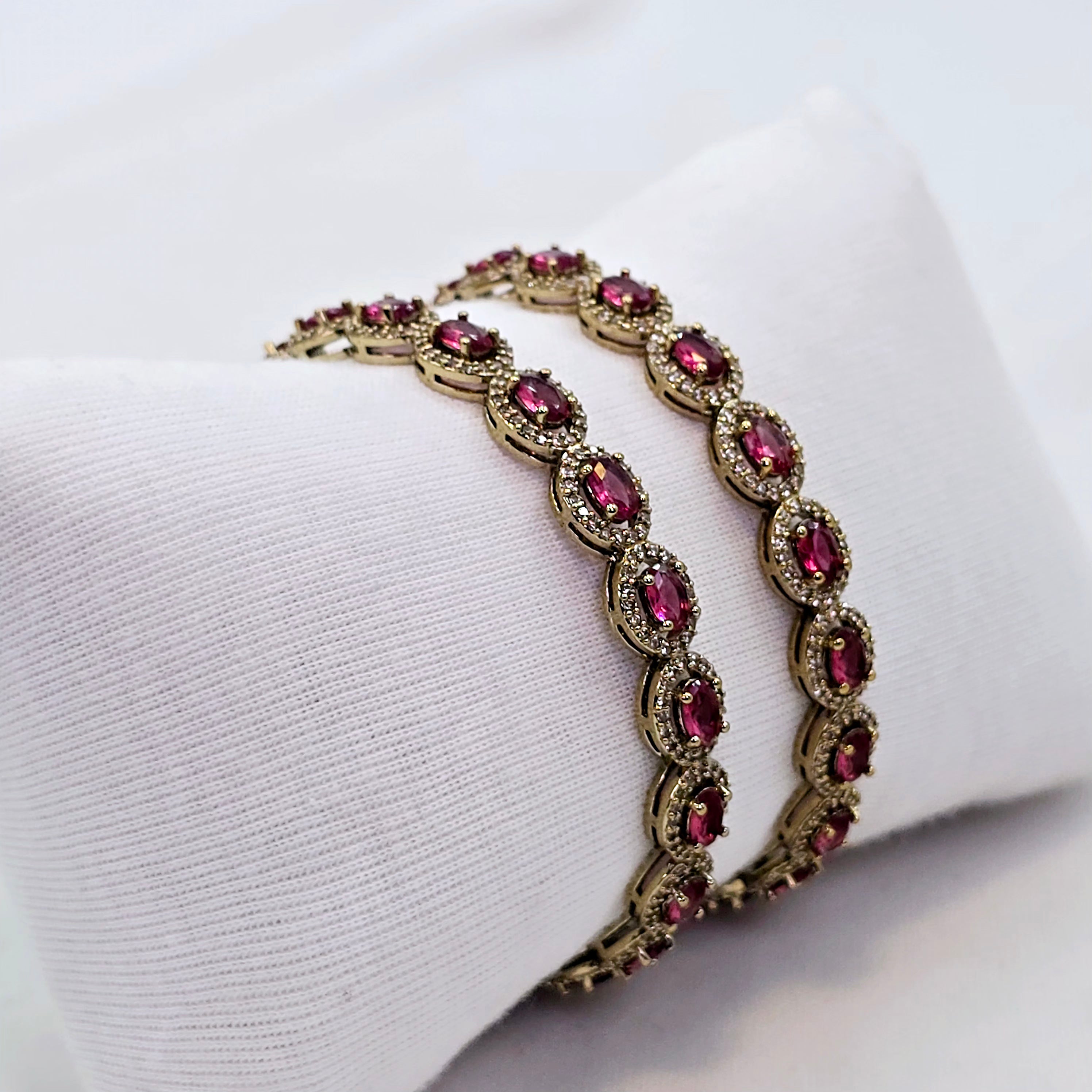 The Akira Victorian Polish Bangle