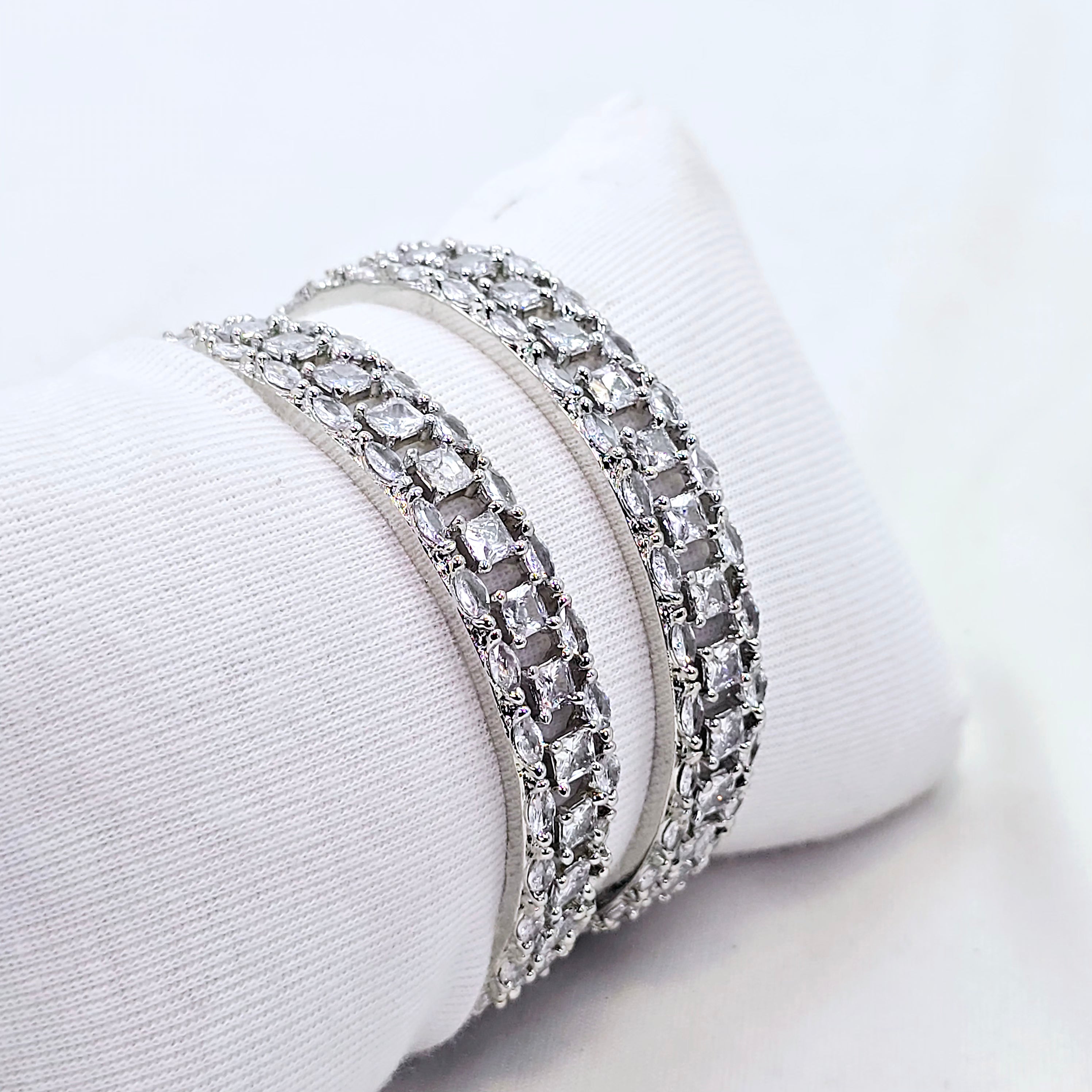 The Betsy Whitegold A.D Bangle