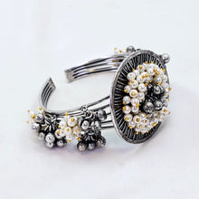 The Pakshi Oxidized Bracelet