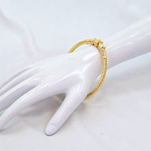 The Trusha Goldforming Bangle