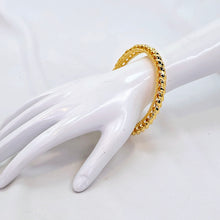 The Induja Goldforming Bangle