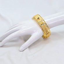 The Kirali Goldforming Bangle