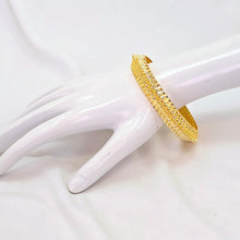 The Ishara Goldforming Bangle