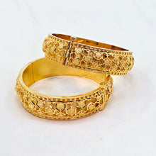 The Malvi Goldforming Bangle