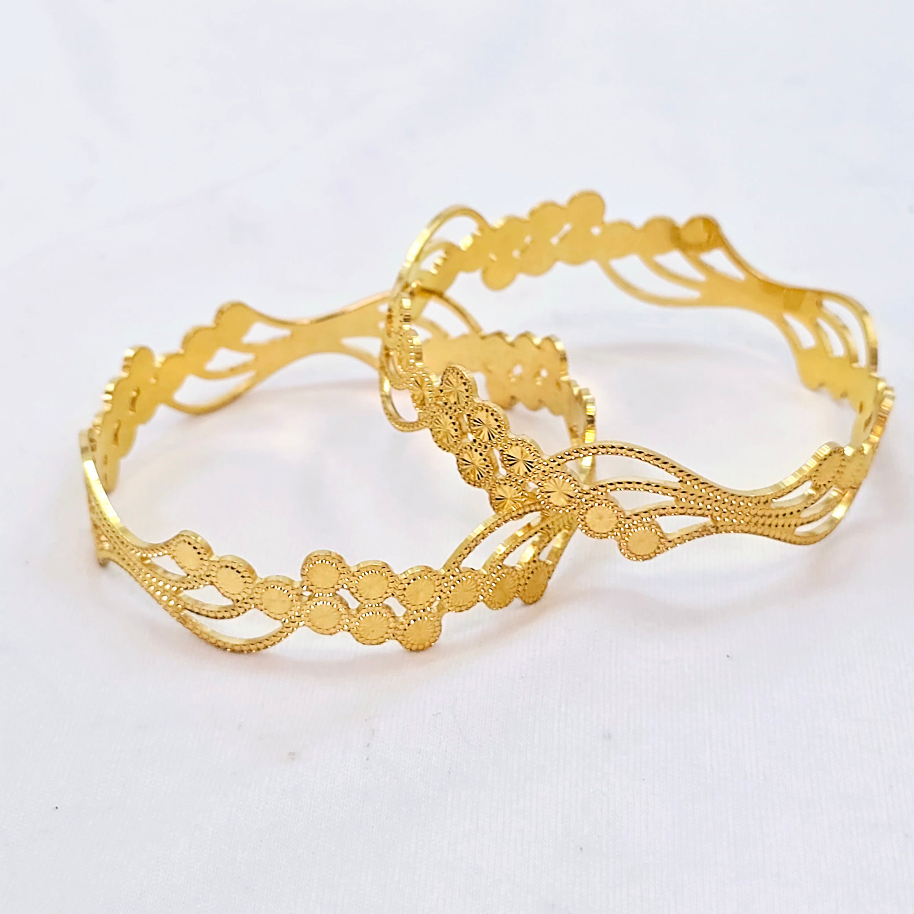 The Kinjal Goldforming Bangle