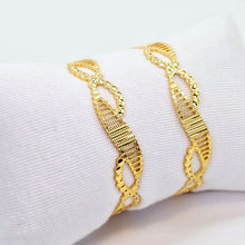 The Kimaya Goldforming Bangle