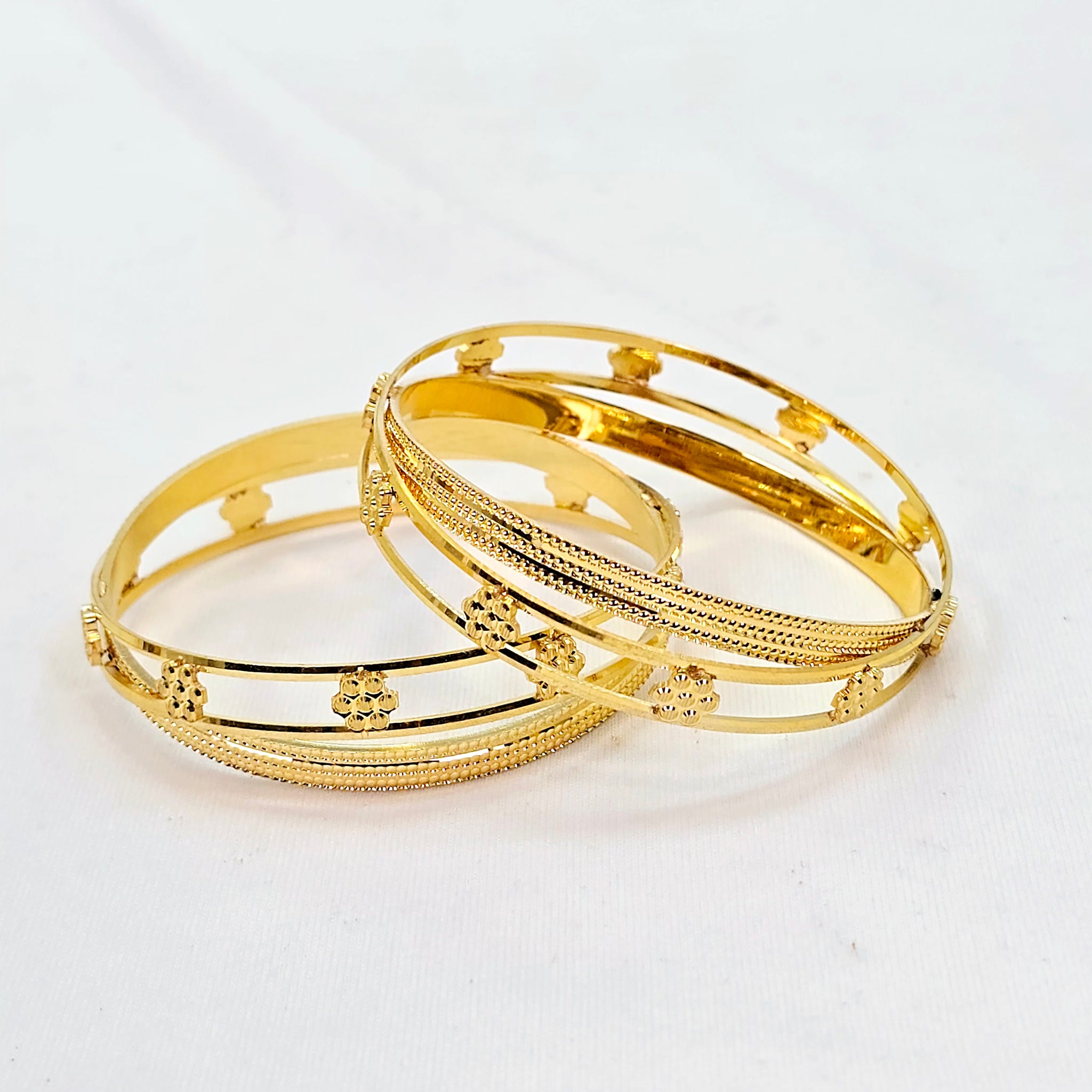 The Bhavika Goldforming Bangle
