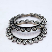 The Padmakali Oxidized Bangle