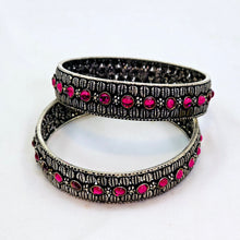 The Maghi Oxidized Bangle