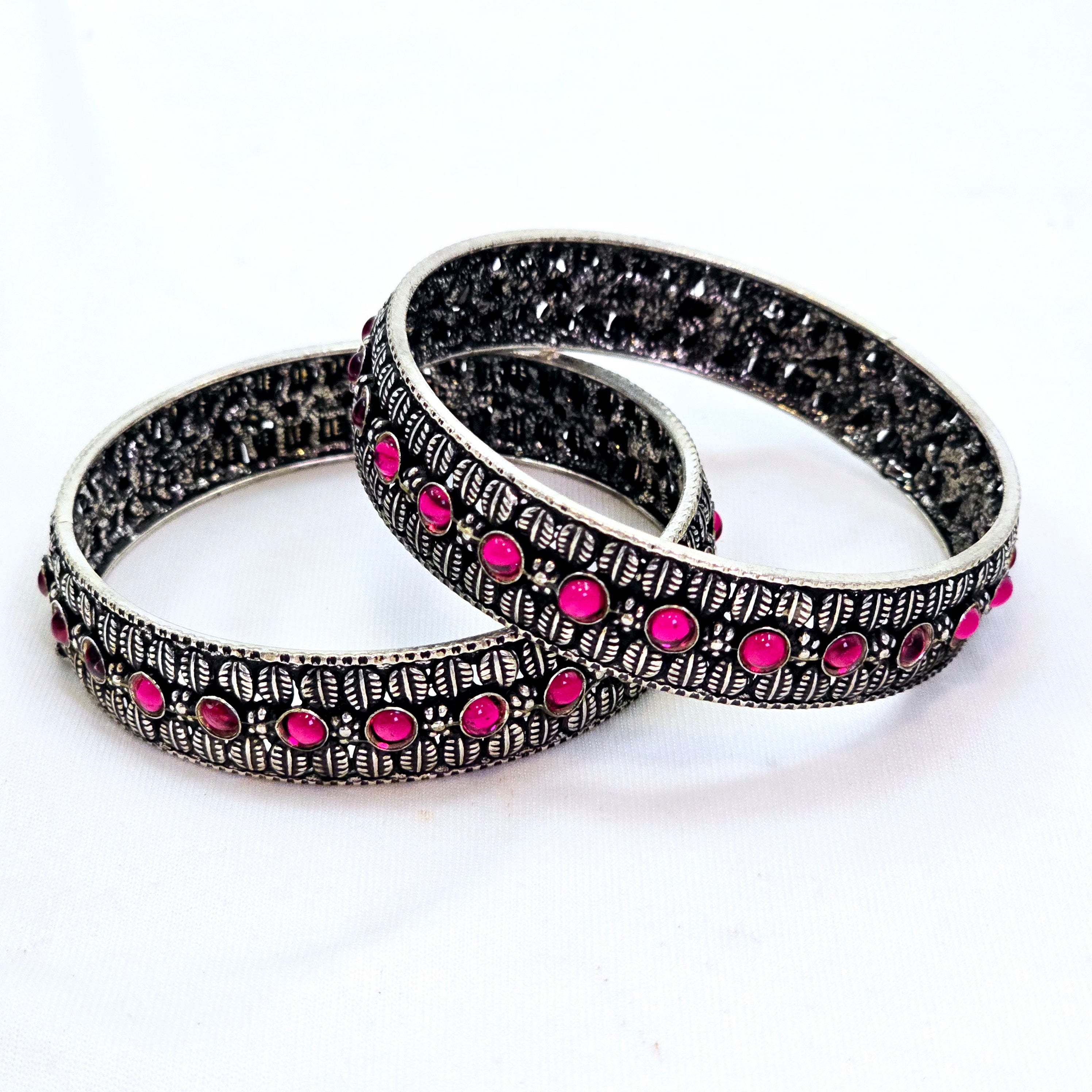 The Maghi Oxidized Bangle