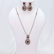 The Jime Victorian Polish Pendant Earring Set