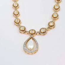 The Brijal Yellowgold A.D Necklace