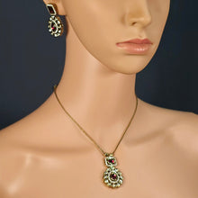 The Jime Victorian Polish Pendant Earring Set