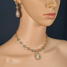 The Brijal Yellowgold A.D Necklace