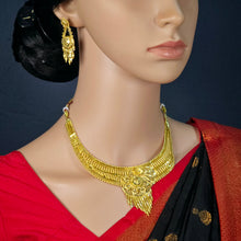 The Anamika Goldforming Necklace