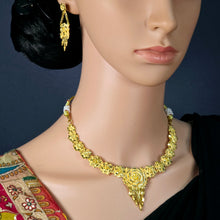 The Rugdhi Goldforming Necklace