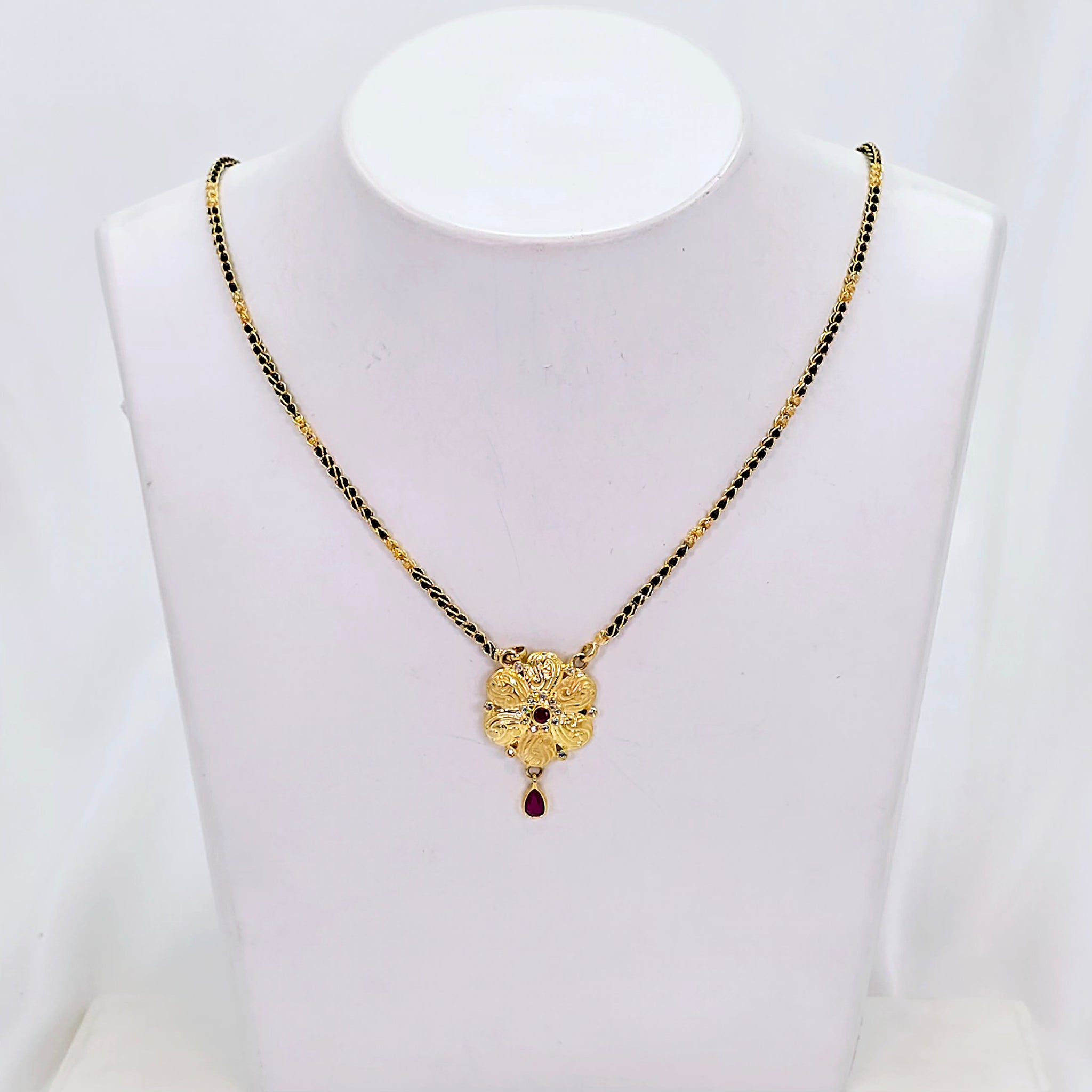The Sonakshi Goldforming Mini Mangalsutra