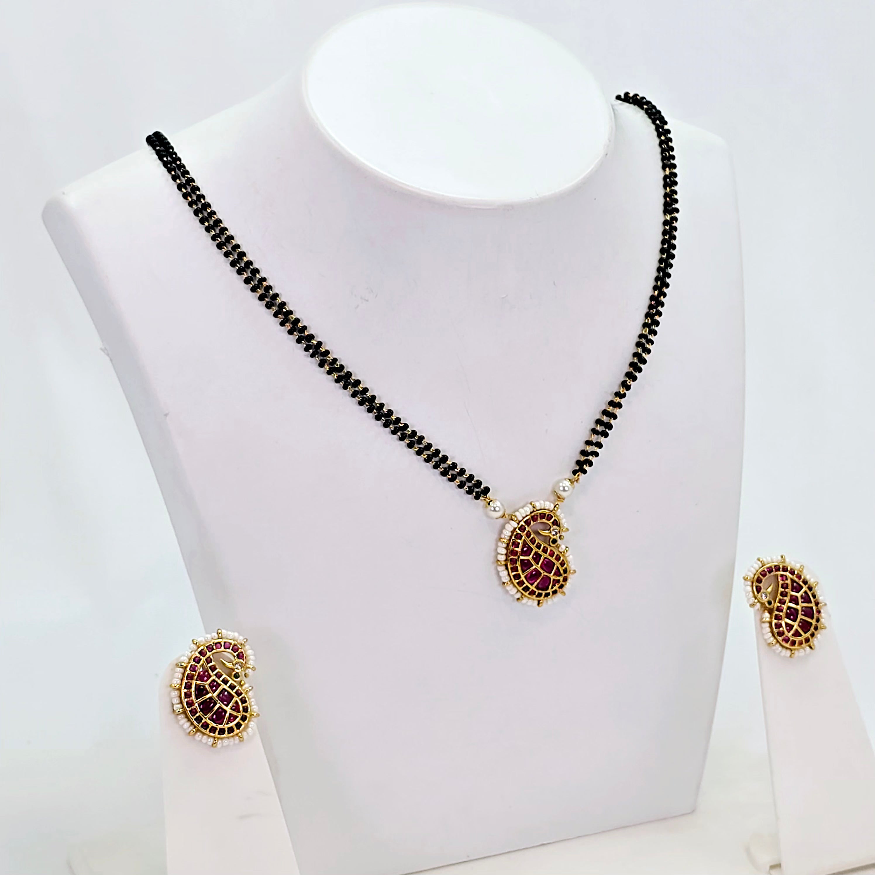The Kranti Kempu Mini Mangalsutra