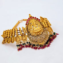 The Bela Kempu Bajuband