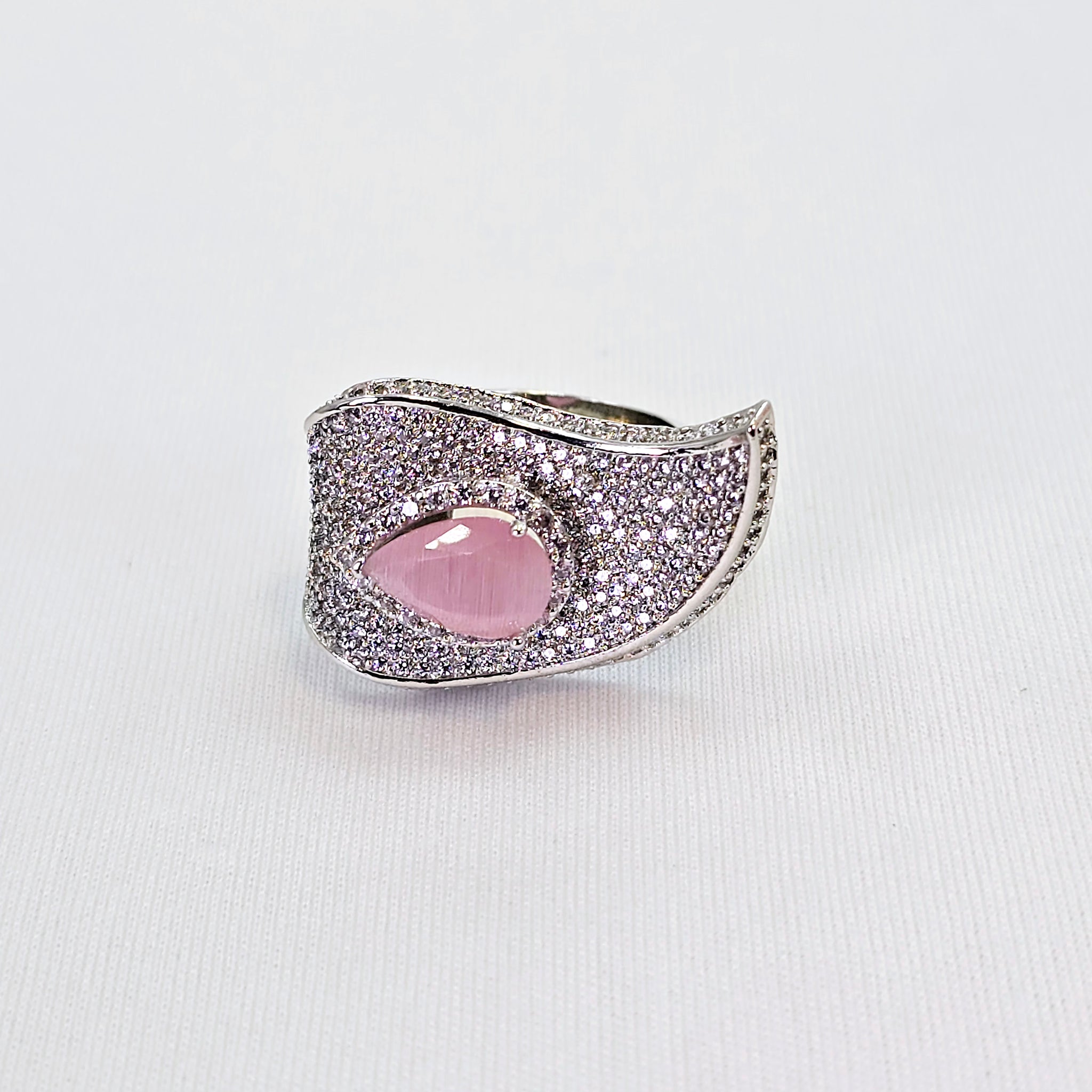The Leaf Whitegold A.D Ring