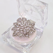 The Della Whitegold A.D Ring