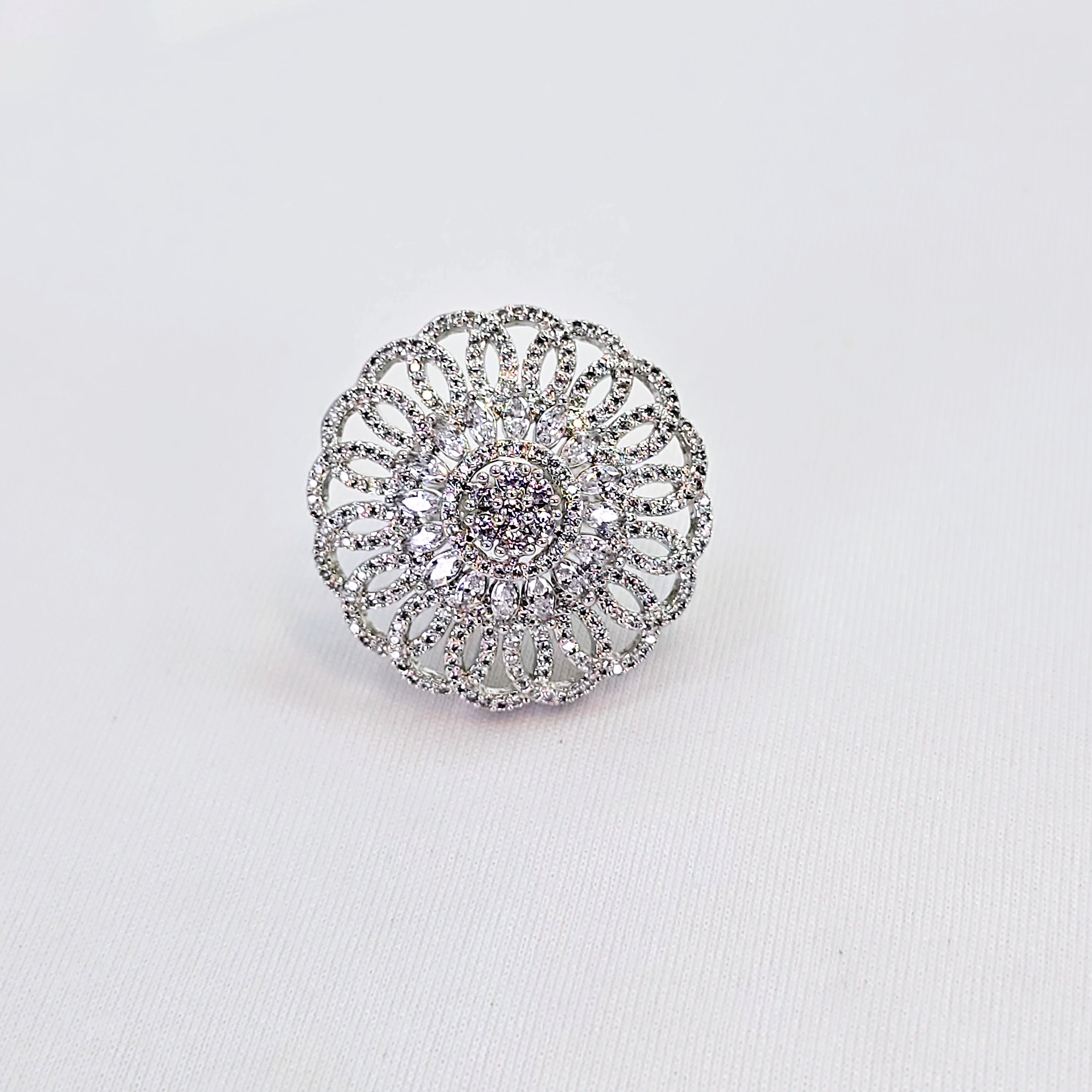 The Livia Whitegold A.D Ring