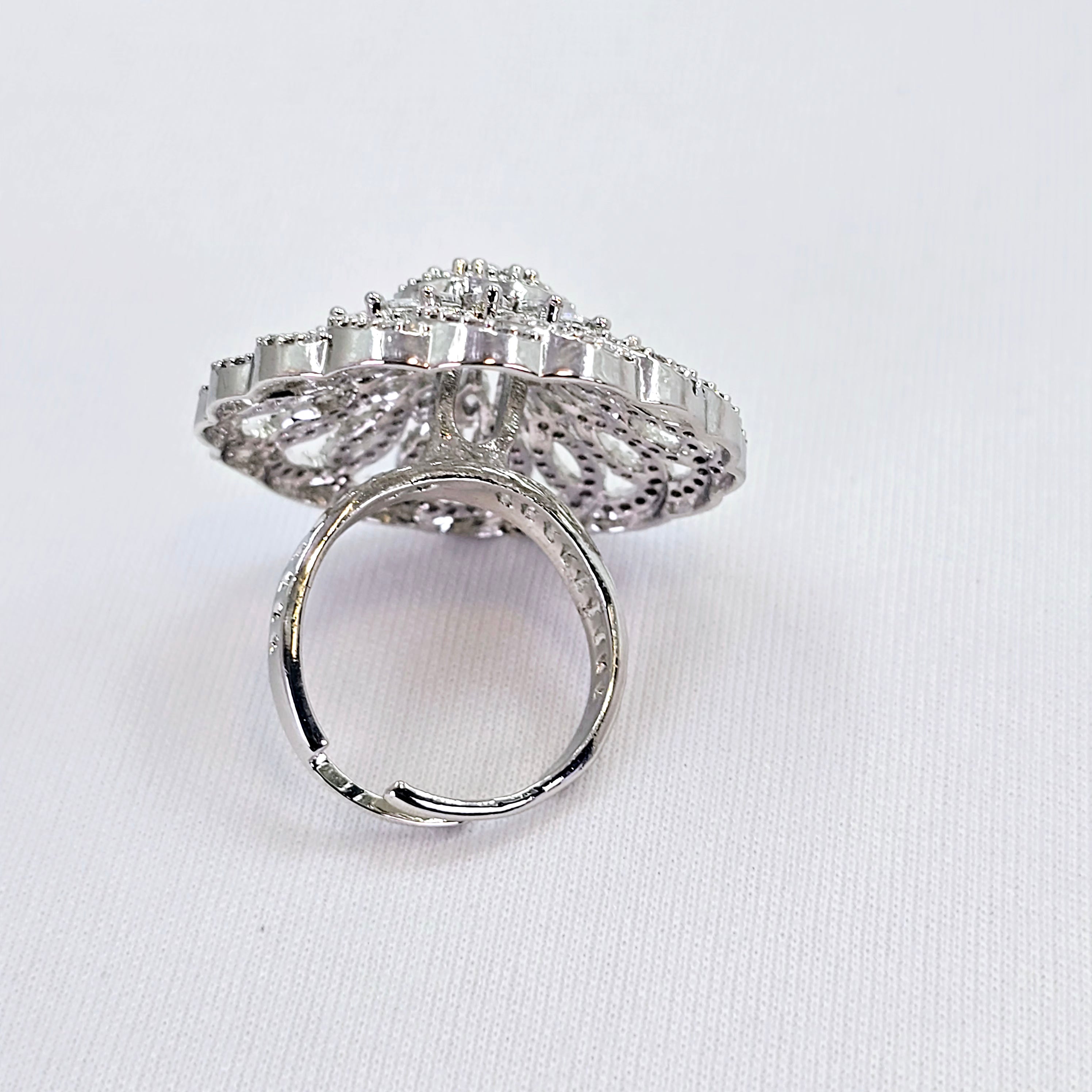 The Livia Whitegold A.D Ring