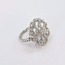 The Floral Whitegold A.D Ring